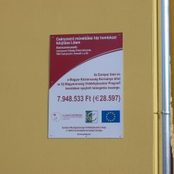 Csányoszró művelődi ház homlokzat felújítása